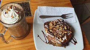 Frappe with cinnabon at Café Monteverde in Monteverde