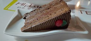 Vegan chocolate cake at Hi! Bubble tea Patisserie in Gran Canaria