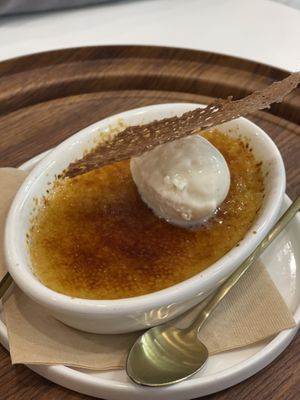 The crème brûlée   at AcheMi in Seoul