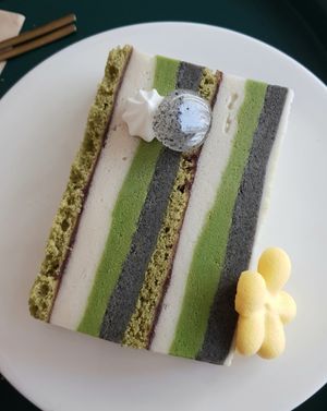 matcha, red-bean, sesame, vanilla ice cream cake at AcheMi in Seoul