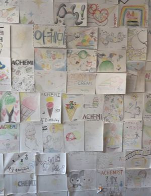 Achemi Wall with customers drawing  at AcheMi in Seoul