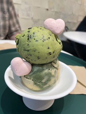 Mugwort and matcha   at AcheMi in Seoul