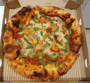 Crosta Basic B pizza with extra basil (sourdough crust) at Crosta Pizzeria in Makati