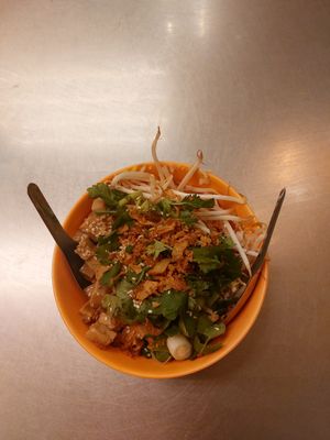  at Knees to Chin in Brussels