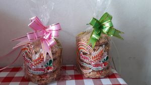 Galletas de avena: Harina de avena, endulzadas con panela. Sabores: Arándanos, chip de chocolate, quinua, ajonjolí, chía y linaza.  at Happy Tummy in Neiva