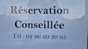  at L'ours Herbivore in Saint-brieuc