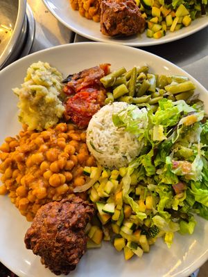  at L'ours Herbivore in Saint-brieuc