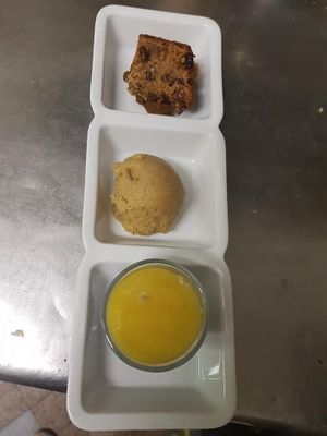 Trio de desserts  at L'ours Herbivore in Saint-brieuc