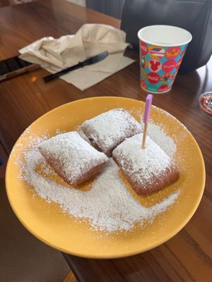 Allergy-friendly beignets at Scat Cat's Club in Orlando
