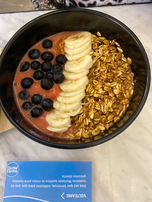 Smoothie bowl at Mora Mora - Condesa in Mexico City