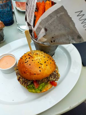 Burger di quinoa at Alter Schlachthof in Bressanone
