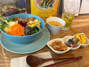 Lunch set “OYASAI bowl  set” (vege bowl with soup) at Ananda in Shizuoka