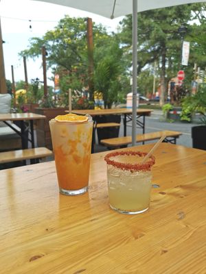 Mango lemonade and margarita at Archway Verdun in Montreal