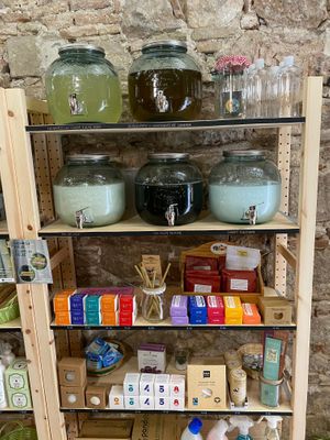 Zero waste cosmetics at God Save The Green in Barcelona