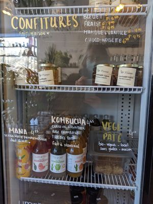 Yogurt, kombucha, etc. at Epicerie Muscade in Montreal
