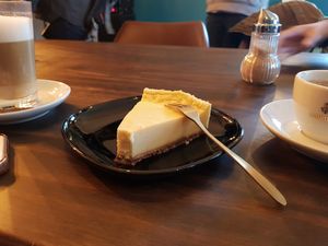 Cheesecake at Fräulein Grün in Garmisch Partenkirchen