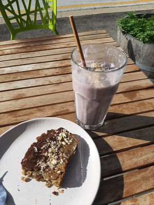 The Berry shake and banana bread- both look good but not amazing at The Foodprint Experience in Adelaide