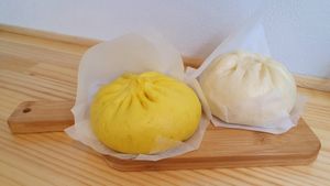 Vegan curry bun and vegan mear bun. at Shochiku-en in Tokyo