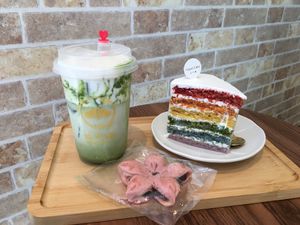 Rainbow cake, matcha cheese cream drink, and sakura baked snack at Shochiku-en in Tokyo