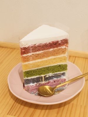 Its signature menu, the rainbow cake  at Shochiku-en in Tokyo