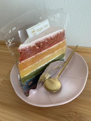 Rainbow cake   at Shochiku-en in Tokyo