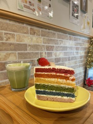 Rainbow cake  at Shochiku-en in Tokyo