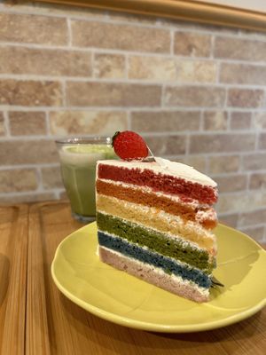 Rainbow cake   at Shochiku-en in Tokyo