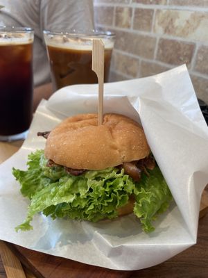 Teri burger  at Shochiku-en in Tokyo