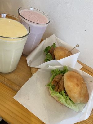   at Shochiku-en in Tokyo