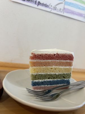 Rainbow cake  at Shochiku-en in Tokyo
