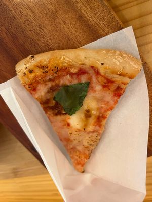 Pizza slice   at Shochiku-en in Tokyo