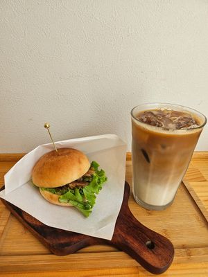  at Shochiku-en in Tokyo