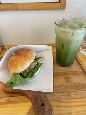   at Shochiku-en in Tokyo