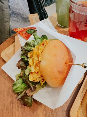 Tofu skin burguer   at Shochiku-en in Tokyo