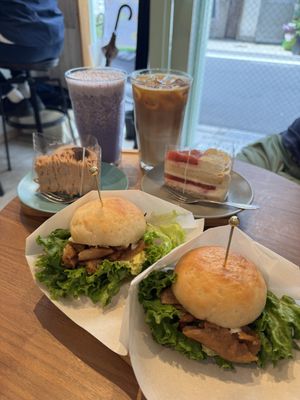   at Shochiku-en in Tokyo