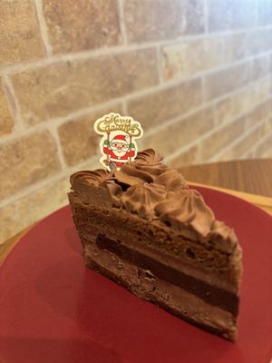 Chocolate cake  at Shochiku-en in Tokyo