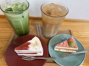 Strawberry Cake and Spring Cake    at Shochiku-en in Tokyo