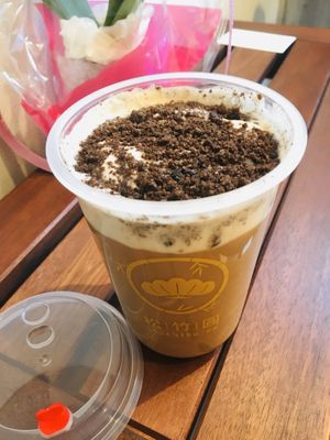 Cheese tea at Shochiku-en in Tokyo