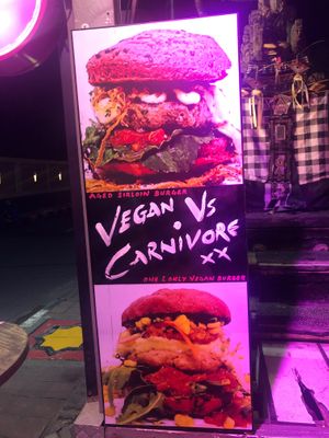 Vegan verse carnivore  at Wah Wah Burger in Kuta