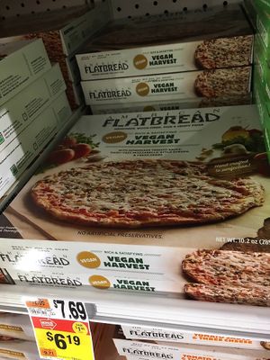 Vegan pizza at Giant Food in Alexandria