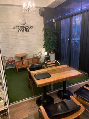1st floor seating at Afternoon Coffee - 애프터눈커피 in Seoul
