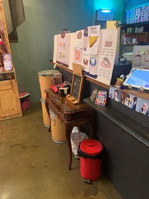 Front counter at Afternoon Coffee - 애프터눈커피 in Seoul