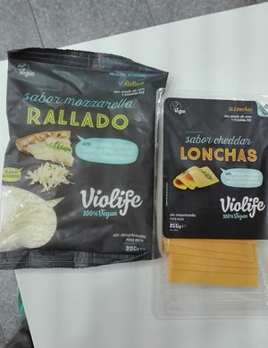 No-queso vegano de Violife at Pura Vida in Santomera