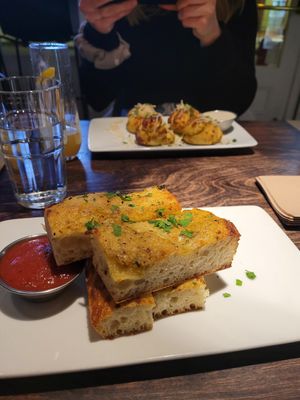 Garlic knots / Focaccia bread at Virtuous Pie in Victoria