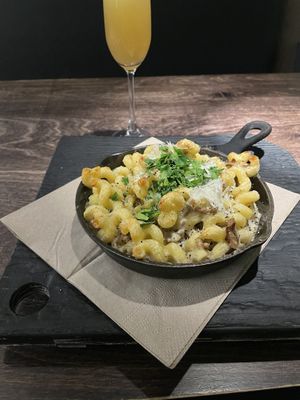 Chicken Alfredo   at Virtuous Pie in Victoria