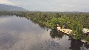 Secluded and Relaxing at Sabay Beach in Kampot