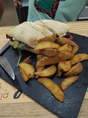 Burger at Pipol Bar in Alhaurin De La Torre