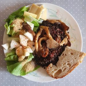 Assiette repas / vegetarian all-in-one meal :) at La Malinette in Malain