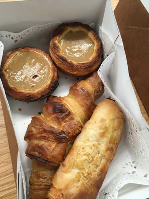 Pasteis de nata, croissant, pain au chocolat at Odete Bakery in Porto