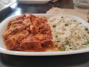 Tofu tiki masala at Odete Bakery in Porto